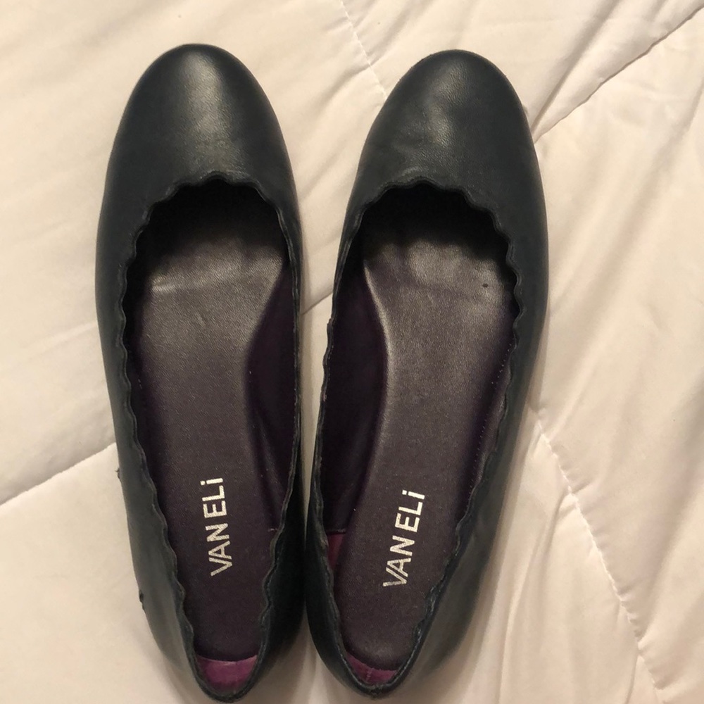 Vaneli blue scalloped flat 2 small scuffs on left